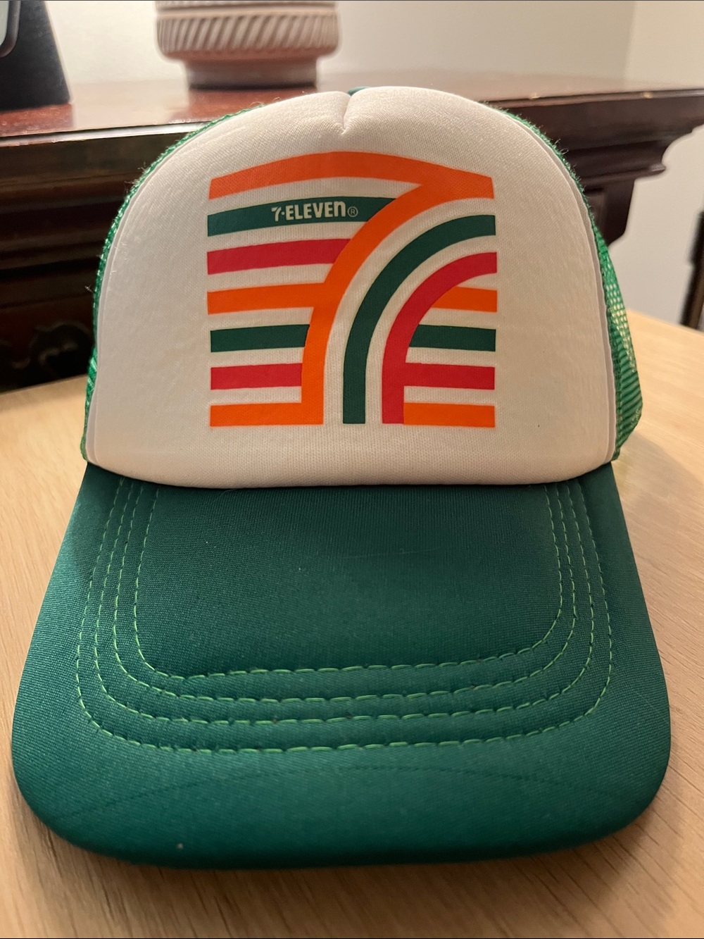 7-Eleven Retro Trucker Hat Green Mesh Snapback Cap Convenience Store Logo